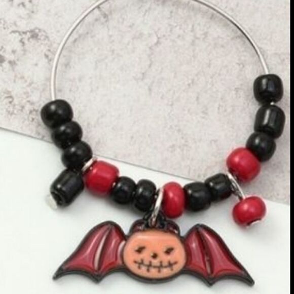 NEW BEADED BAT HOOP HALLOWEEN EARRINGS #h15 - Picture 3 of 4